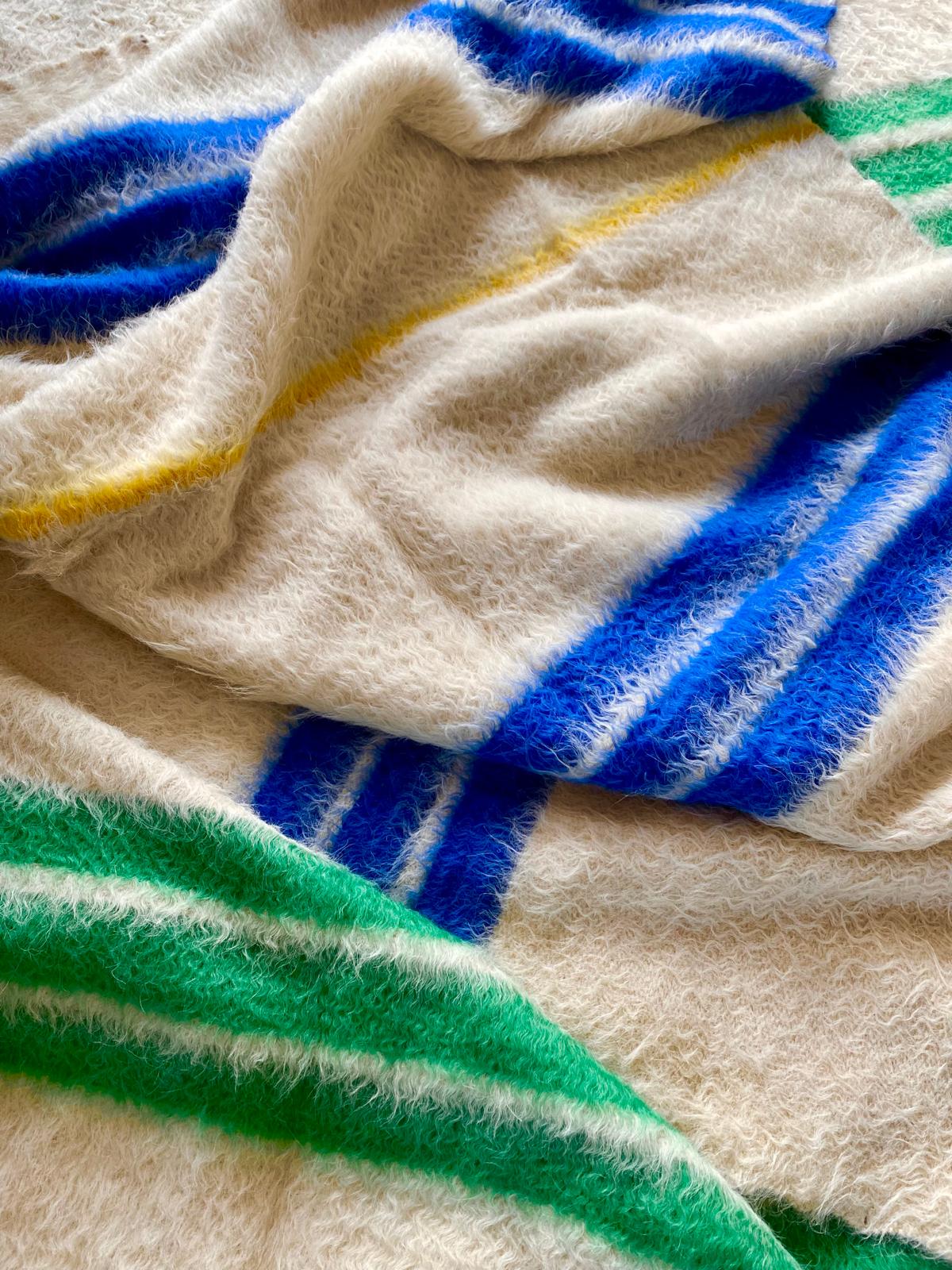 COUVERTURE STRIPY EN LAINE